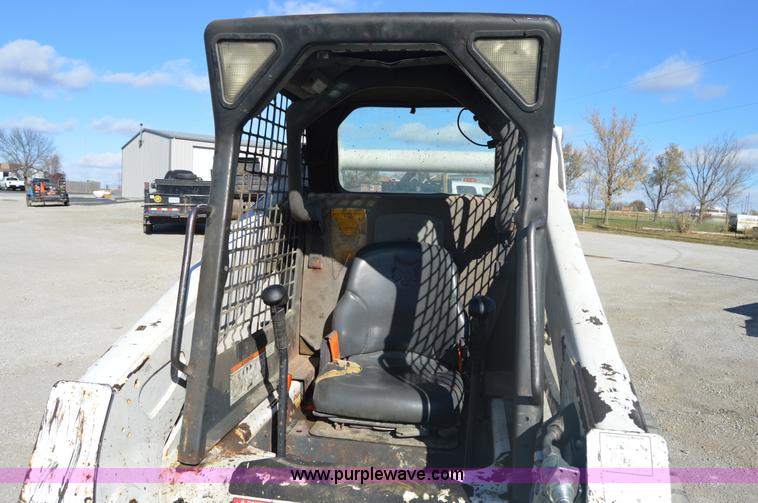 image for item I2916 2005 Bobcat T300 skid steer