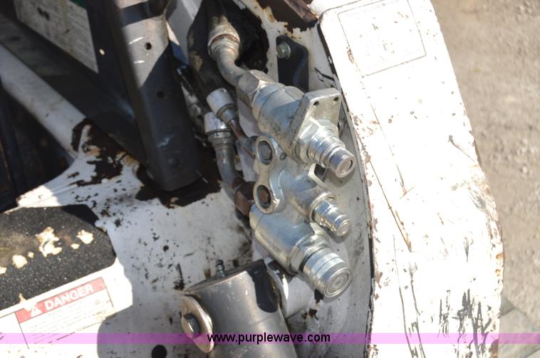 image for item I2916 2005 Bobcat T300 skid steer