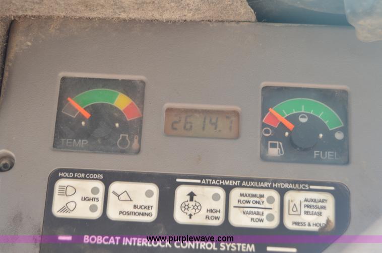 image for item I2916 2005 Bobcat T300 skid steer