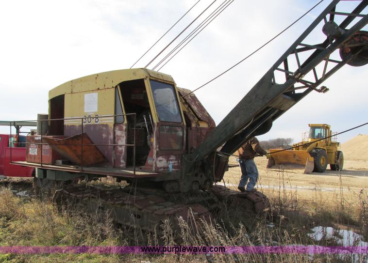 image for item I4089 Bucyrus Erie 30-B Series Two crane