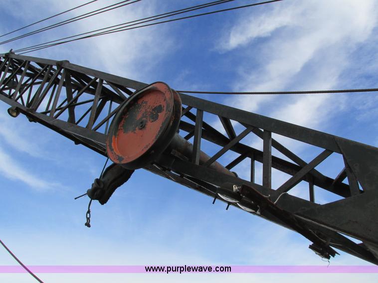 image for item I4089 Bucyrus Erie 30-B Series Two crane