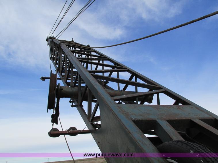 image for item I4089 Bucyrus Erie 30-B Series Two crane
