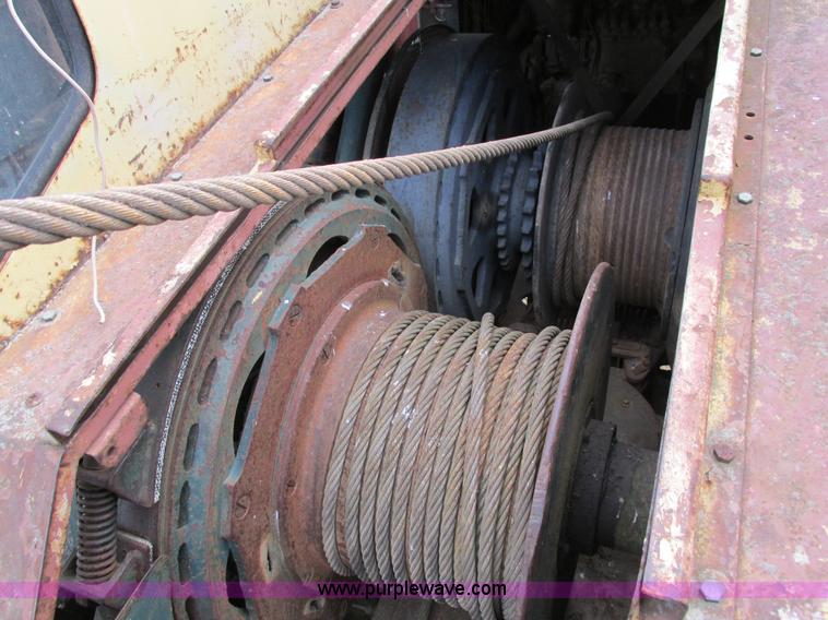 image for item I4089 Bucyrus Erie 30-B Series Two crane