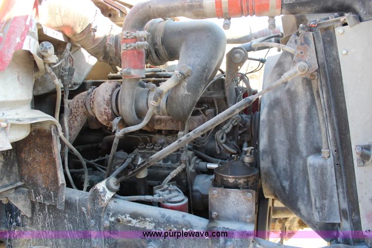 image for item I5982 1987 Mack DM690S dump truck