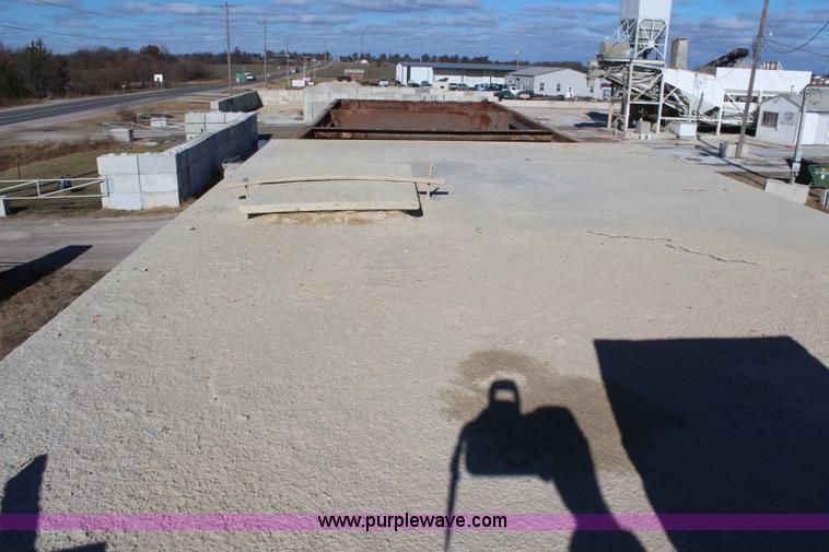 image for item I5983 Ross 100 Uniplant concrete plant