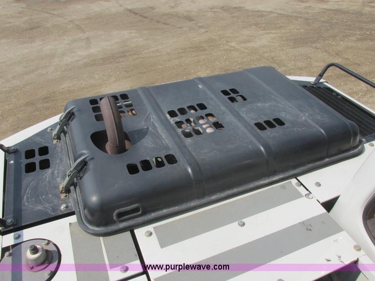 image for item I6698 2005 Link Belt 130LX excavator