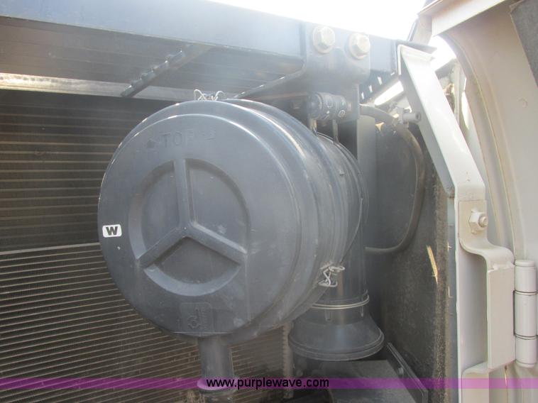 image for item I6698 2005 Link Belt 130LX excavator