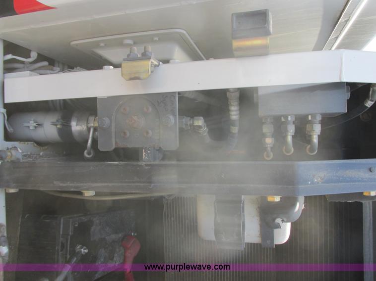 image for item I6698 2005 Link Belt 130LX excavator