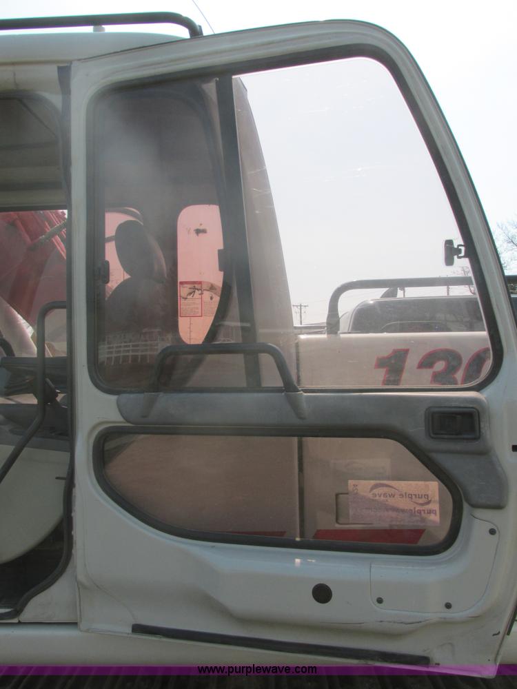 image for item I6698 2005 Link Belt 130LX excavator