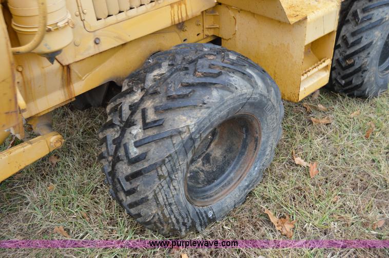 image for item I6925 1995 Vermeer V5750 trencher