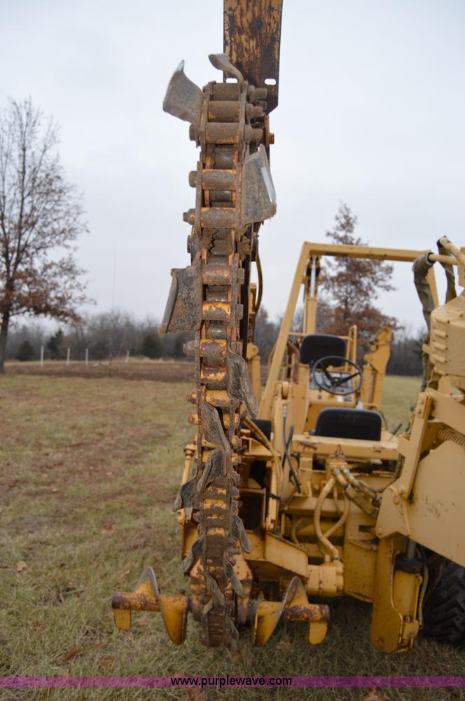 image for item I6925 1995 Vermeer V5750 trencher