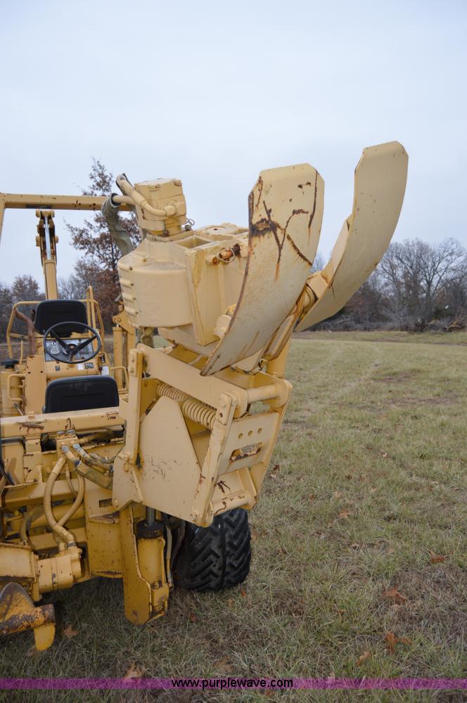 image for item I6925 1995 Vermeer V5750 trencher