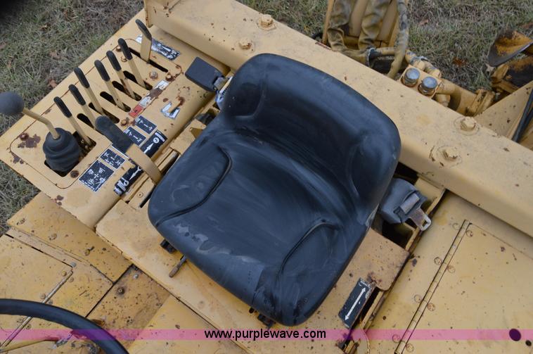 image for item I6925 1995 Vermeer V5750 trencher