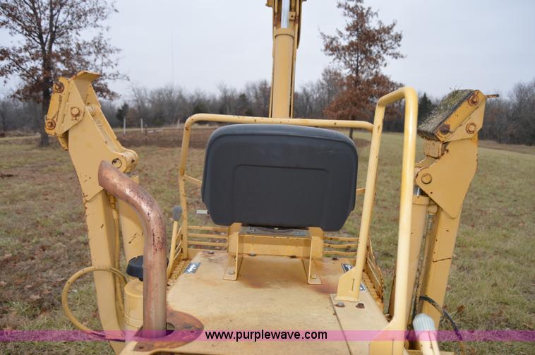 image for item I6925 1995 Vermeer V5750 trencher