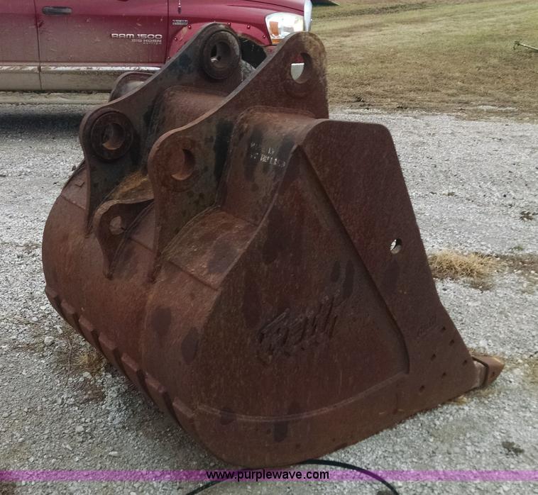 image for item I6927 Geith excavator bucket