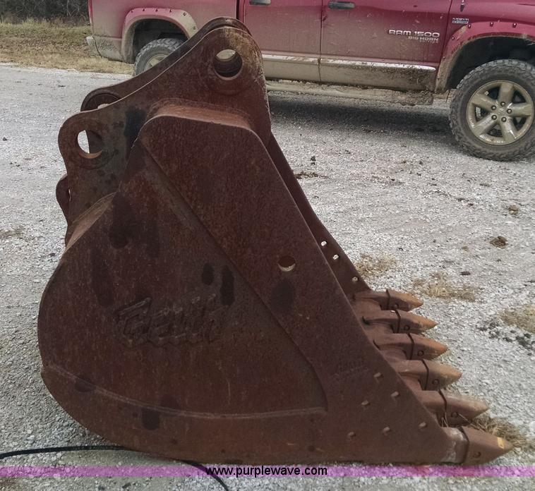 image for item I6927 Geith excavator bucket