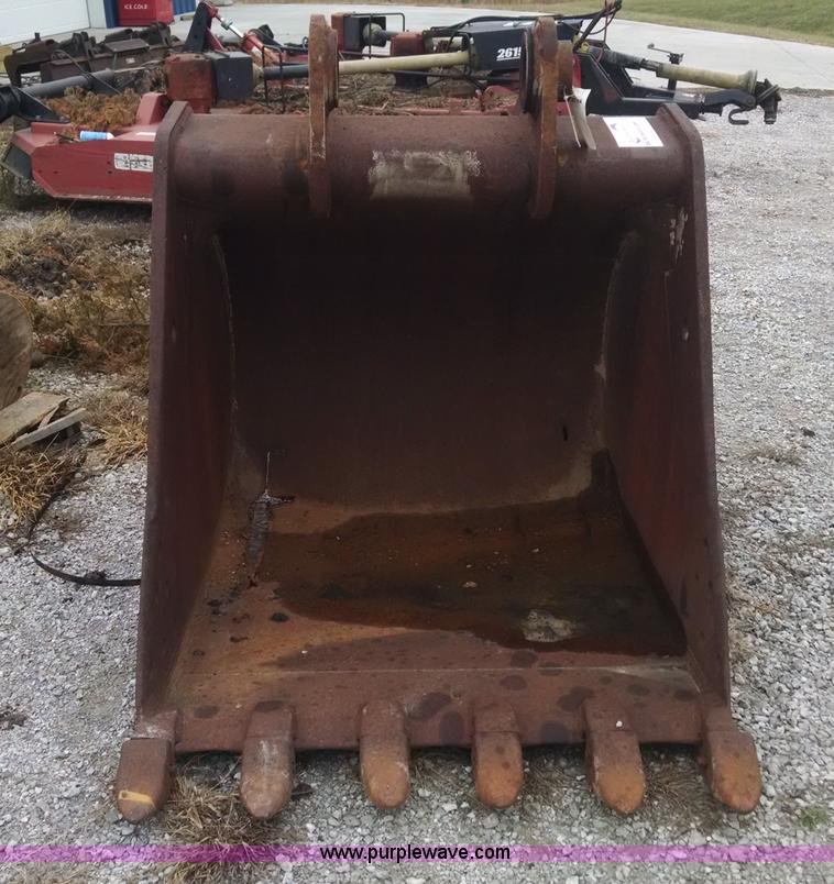 image for item I6927 Geith excavator bucket