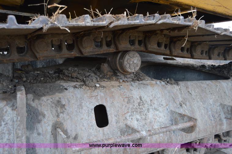 image for item I6928 1993 John Deere 690E LC excavator