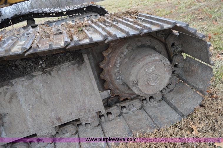 image for item I6928 1993 John Deere 690E LC excavator