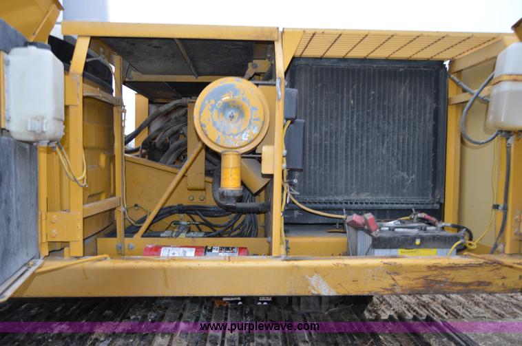 image for item I6928 1993 John Deere 690E LC excavator