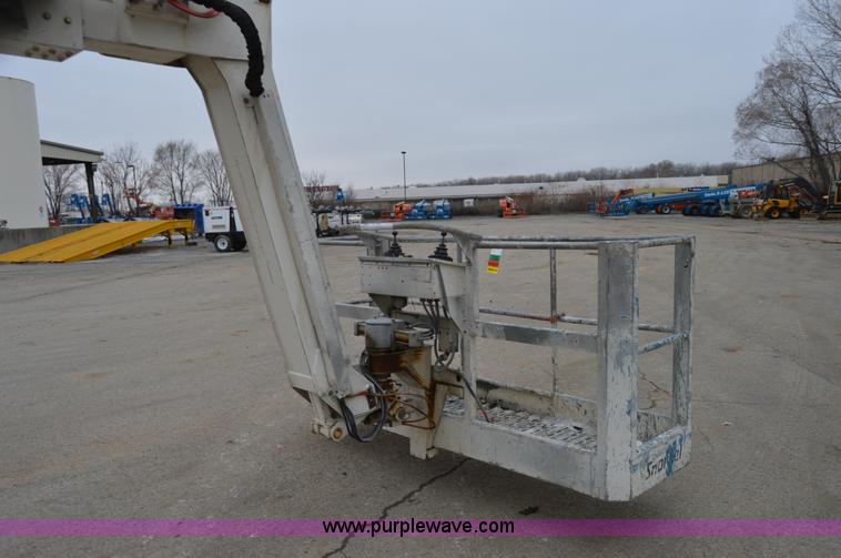 image for item I6959 2007 Snorkel TB66J boom lift