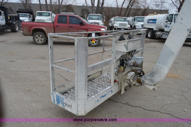 image for item I6959 2007 Snorkel TB66J boom lift