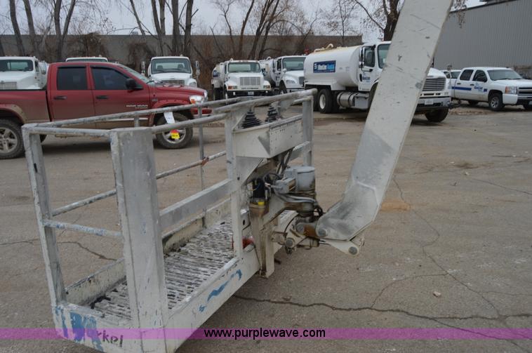 image for item I6959 2007 Snorkel TB66J boom lift