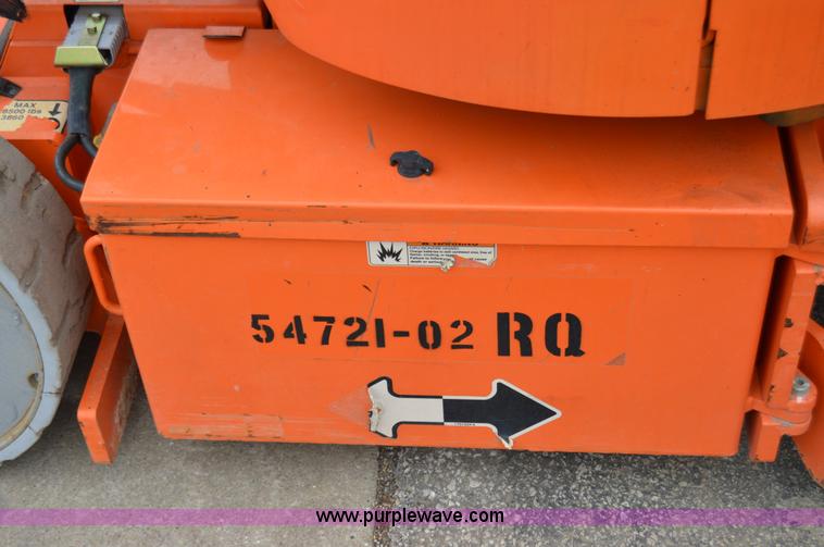 image for item I6961 2008 JLG E300AJP boom lift