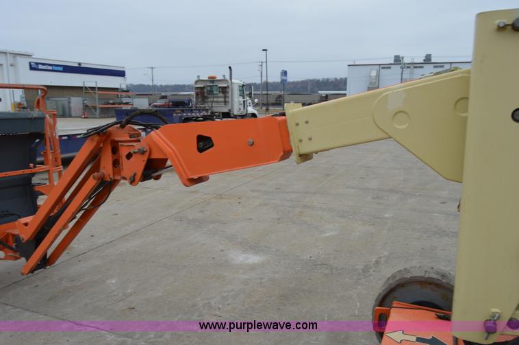 image for item I6961 2008 JLG E300AJP boom lift