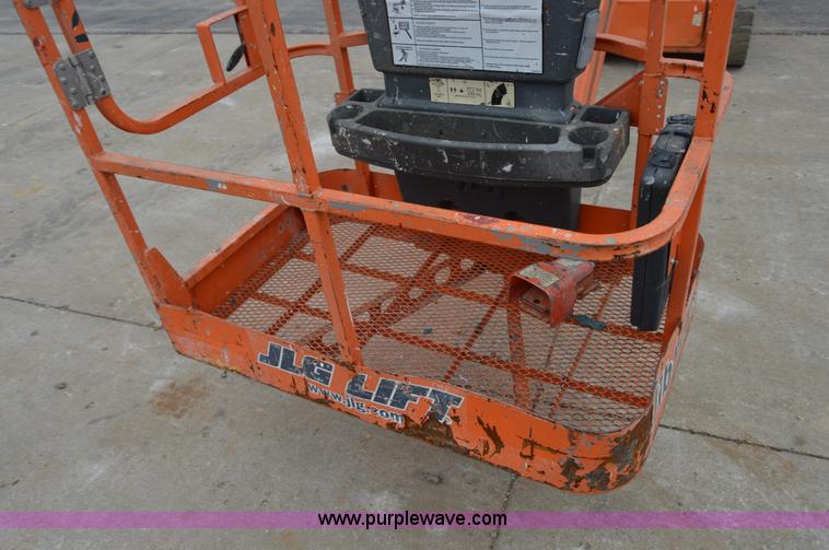 image for item I6961 2008 JLG E300AJP boom lift
