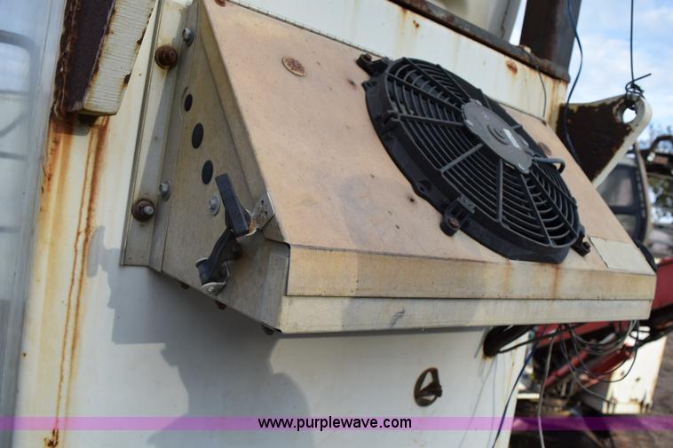 image for item I8621 1997 Link Belt 4300 excavator