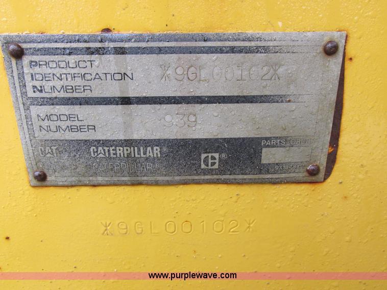 image for item I8834 1994 Caterpillar 939 track loader