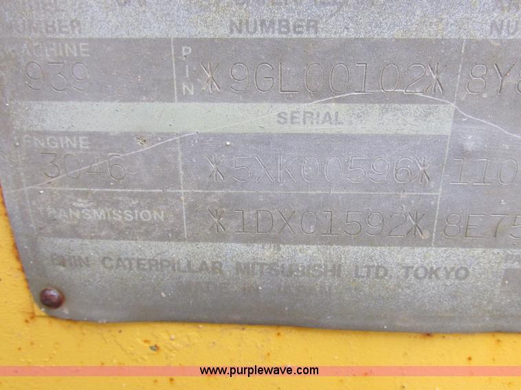 image for item I8834 1994 Caterpillar 939 track loader