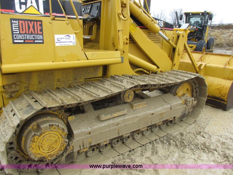 image for item I8834 1994 Caterpillar 939 track loader