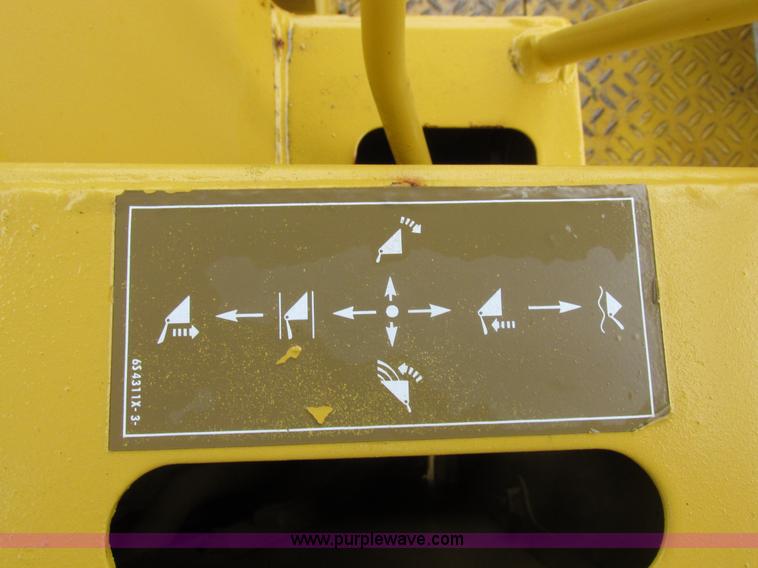 image for item I8834 1994 Caterpillar 939 track loader