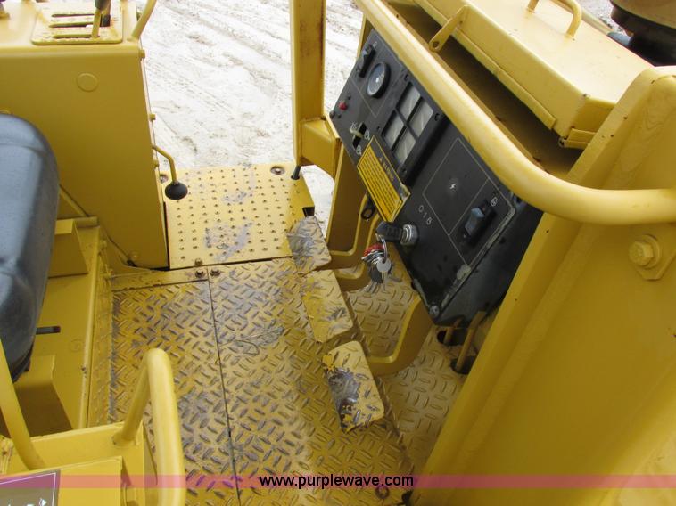 image for item I8834 1994 Caterpillar 939 track loader