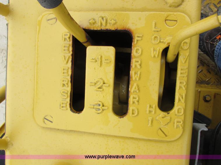 image for item I8834 1994 Caterpillar 939 track loader