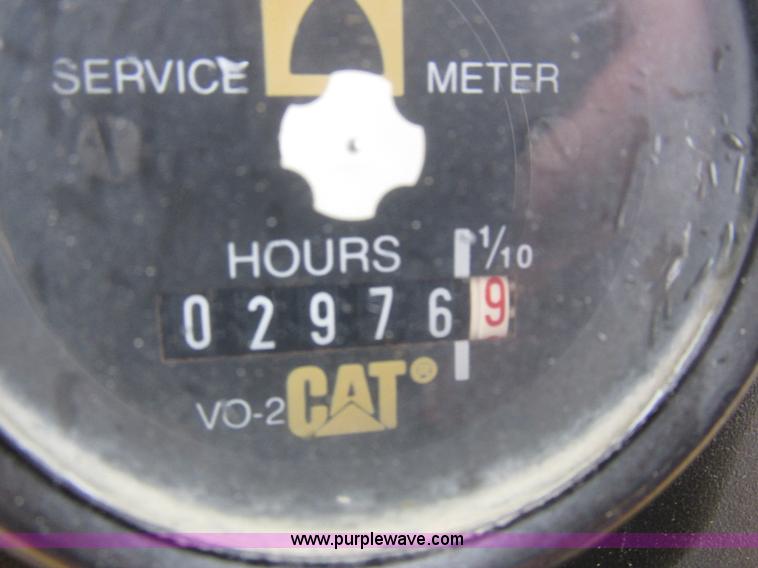 image for item I8834 1994 Caterpillar 939 track loader