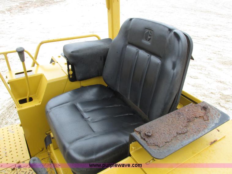 image for item I8834 1994 Caterpillar 939 track loader