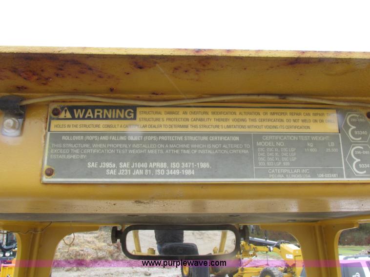 image for item I8834 1994 Caterpillar 939 track loader