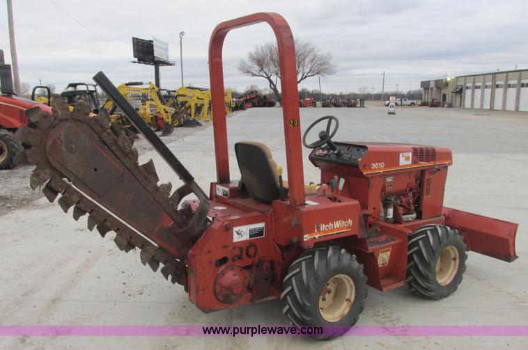 image for item J2336 1994 Ditch Witch 3610DD trencher