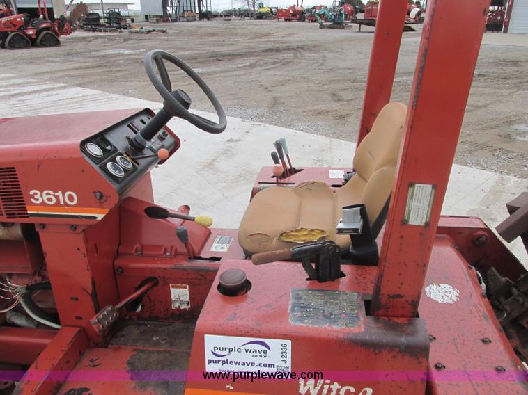 image for item J2336 1994 Ditch Witch 3610DD trencher