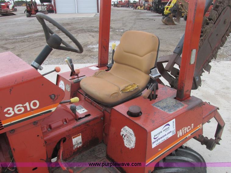 image for item J2336 1994 Ditch Witch 3610DD trencher