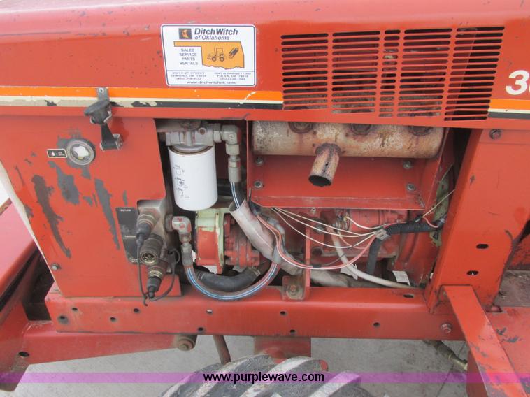 image for item J2336 1994 Ditch Witch 3610DD trencher