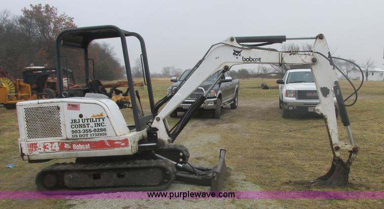 image for item J2345 1999 Bobcat 334 compact excavator