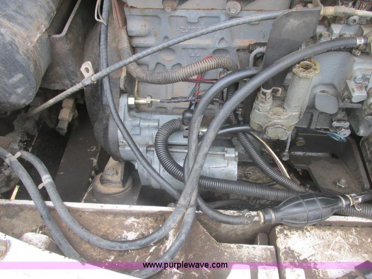 image for item J2345 1999 Bobcat 334 compact excavator