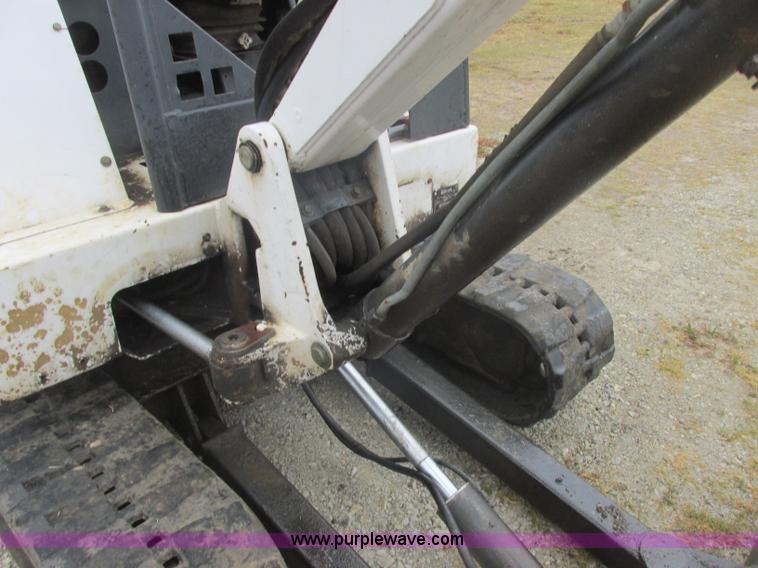 image for item J2345 1999 Bobcat 334 compact excavator