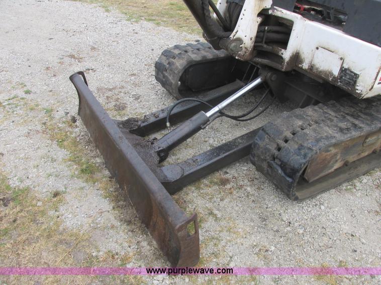 image for item J2345 1999 Bobcat 334 compact excavator