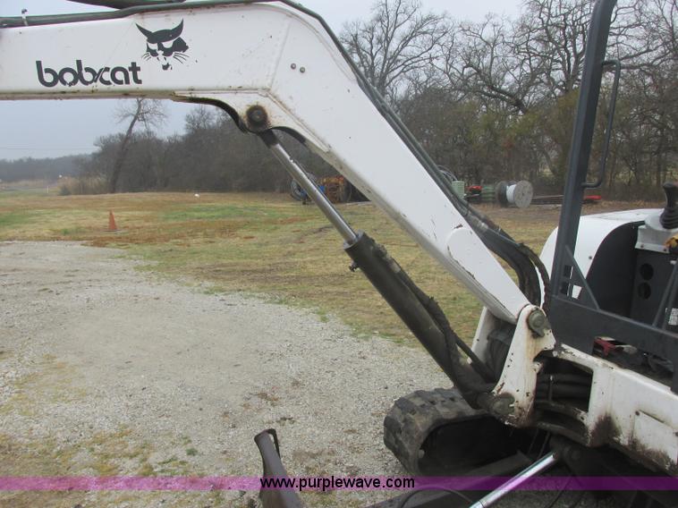 image for item J2345 1999 Bobcat 334 compact excavator