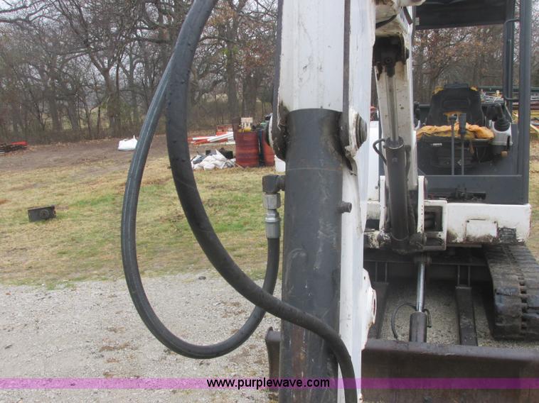 image for item J2345 1999 Bobcat 334 compact excavator